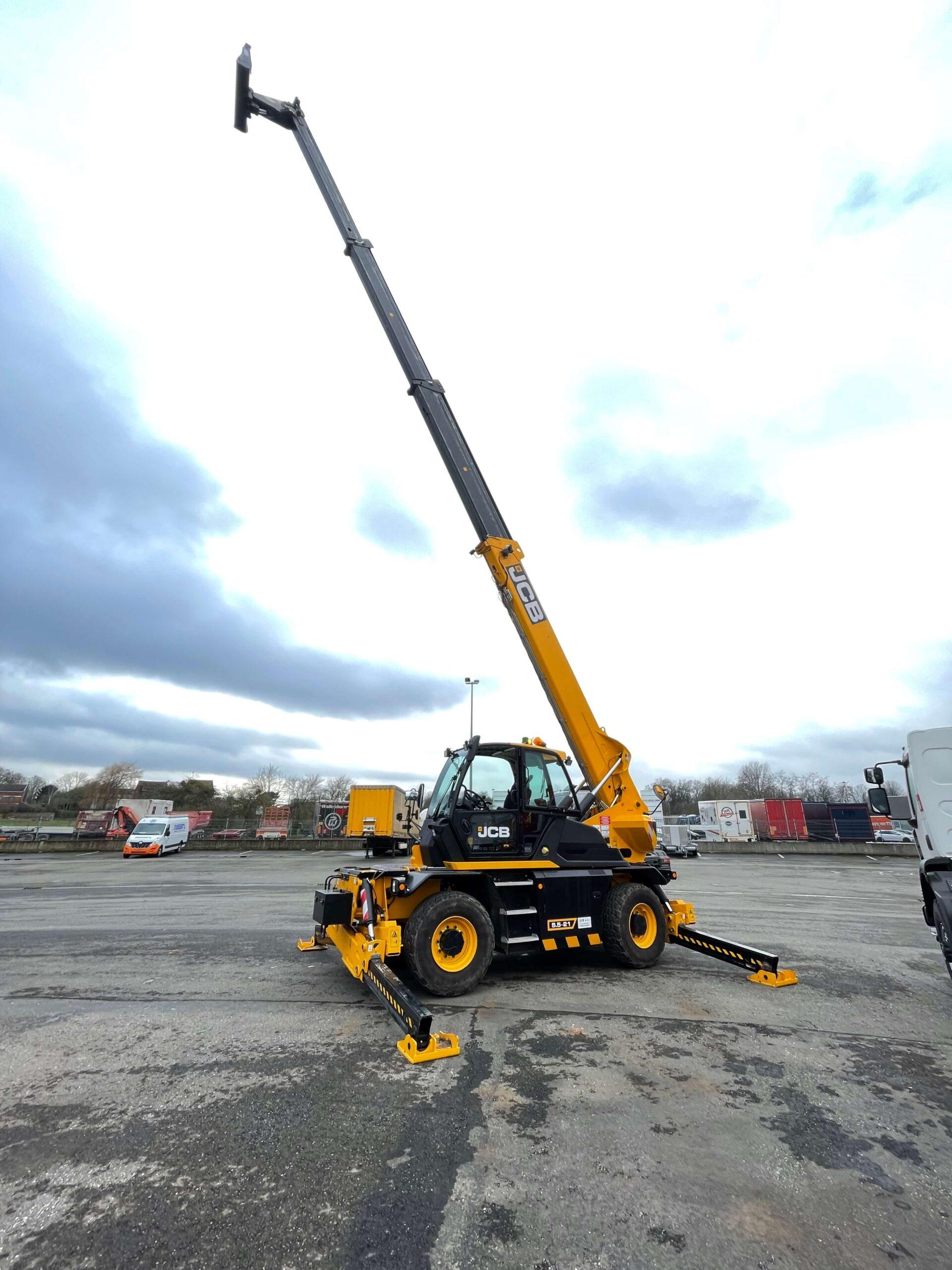 téléscopique rotatif JCB 21m