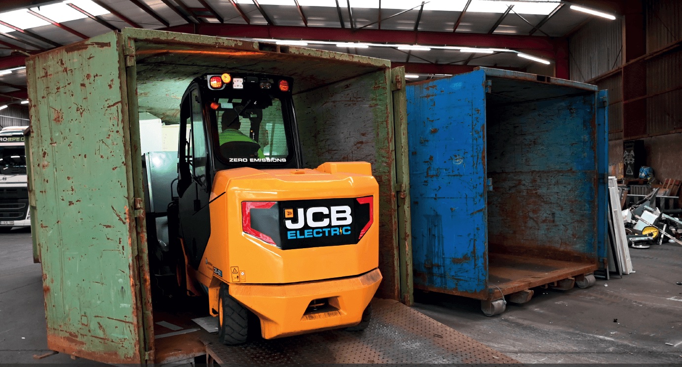 JCB TELETRUK : une alliance innovante entre chariot élévateur et télescopique.